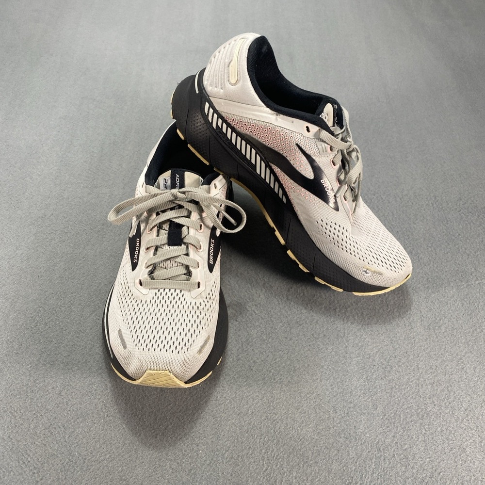 Brooks Shoes Women 8.5 White Black Adrenaline GTS 22 Running Sneaker 1203531B035